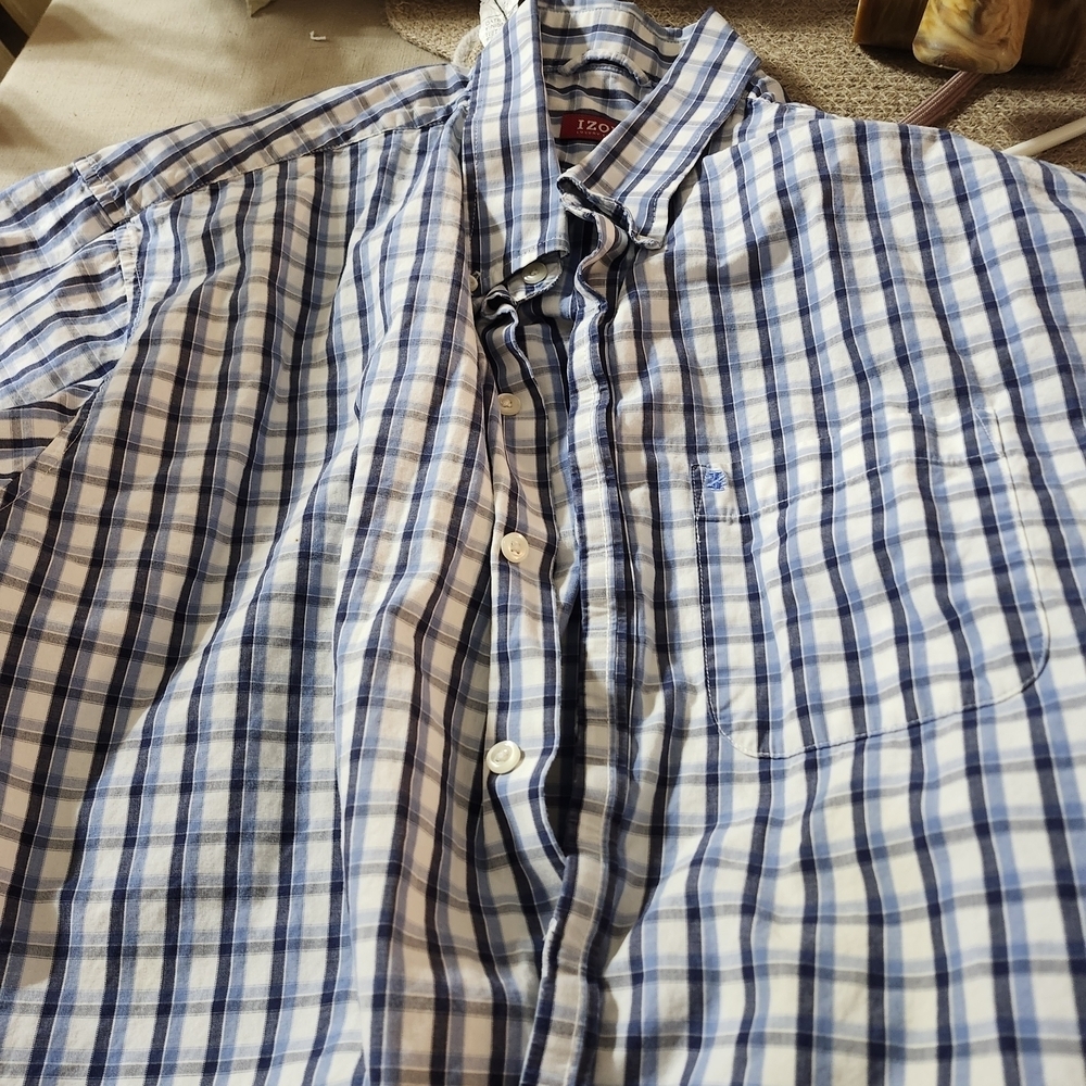 Izod Men's Navy and White Plaid Shirt